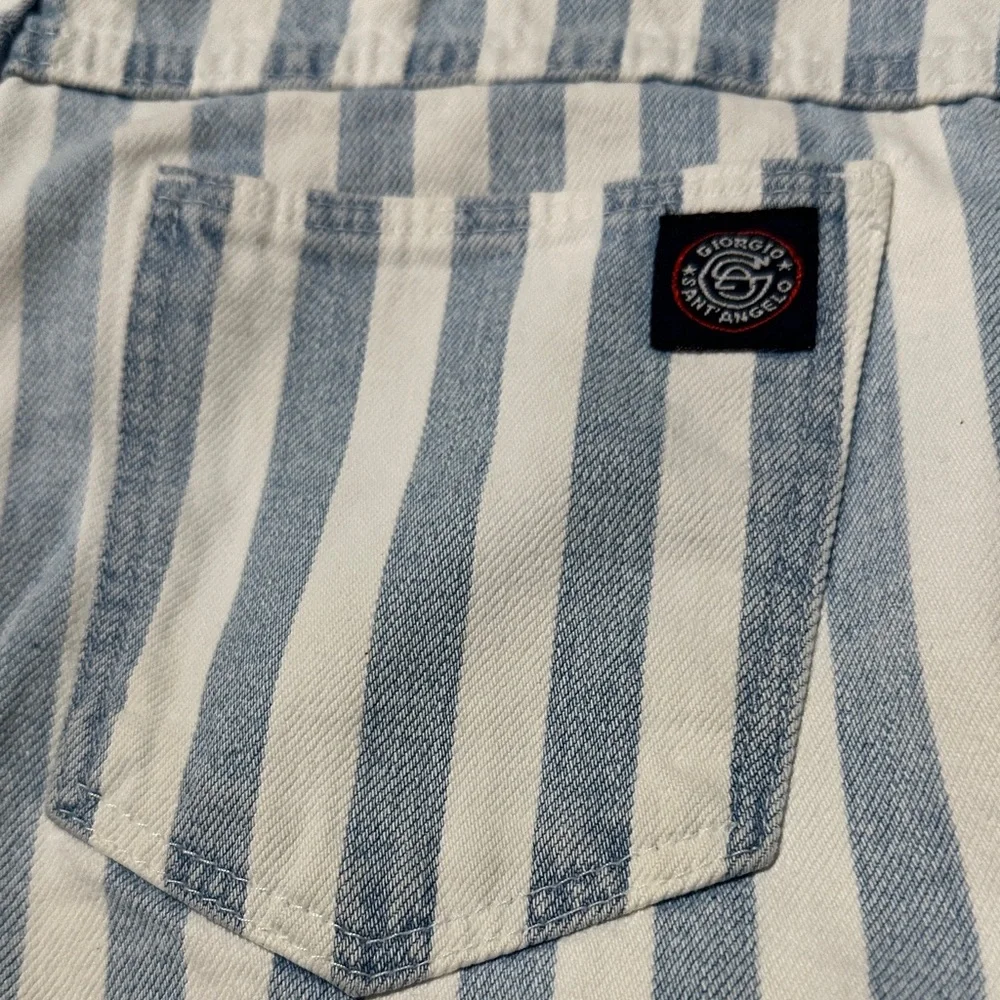 Chic Striped Jean Shorts in Blue and White